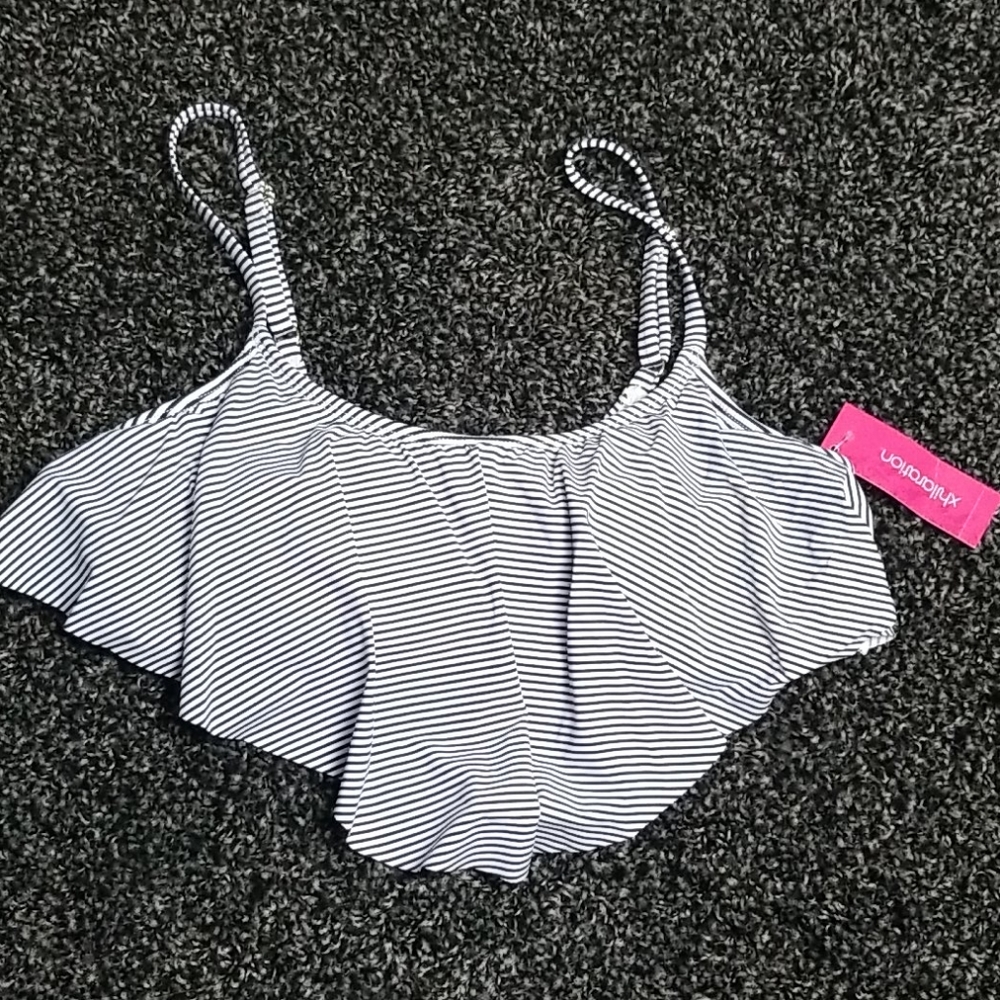 Swimsuit top- NWT